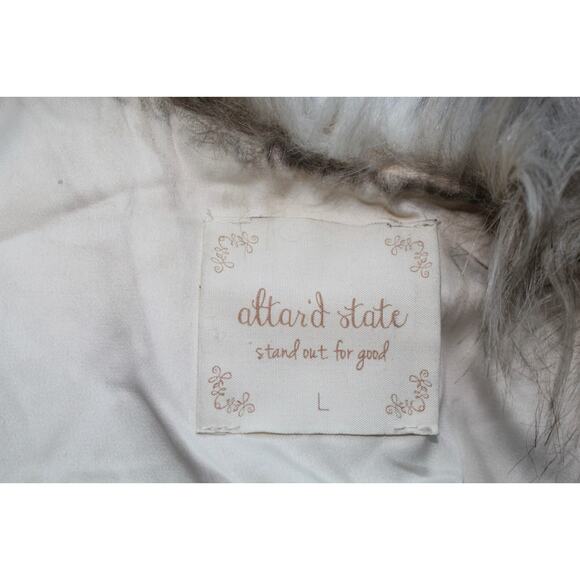 Altar’d State Faux Fur Vest – Women’s Large – Neutral Ombre Tan/Gray/White - Picture 6 of 7